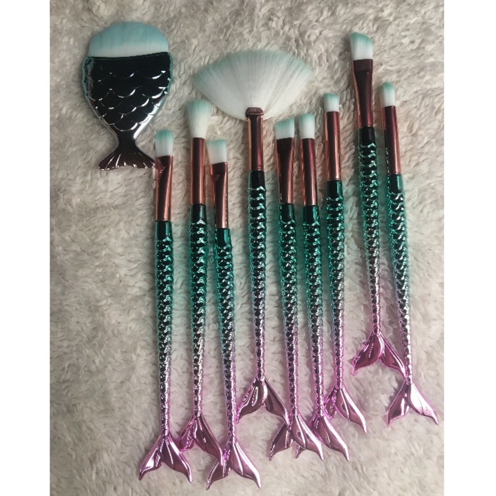 Brand New Mermaid Makeup Brush Set